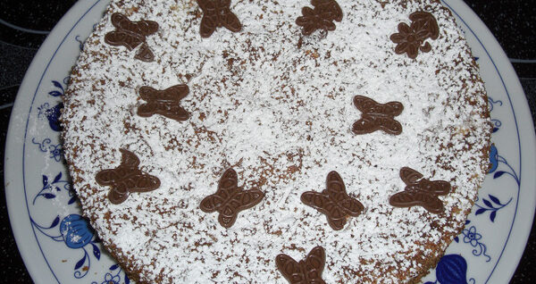 Möhrenkuchen mit Schokodeko