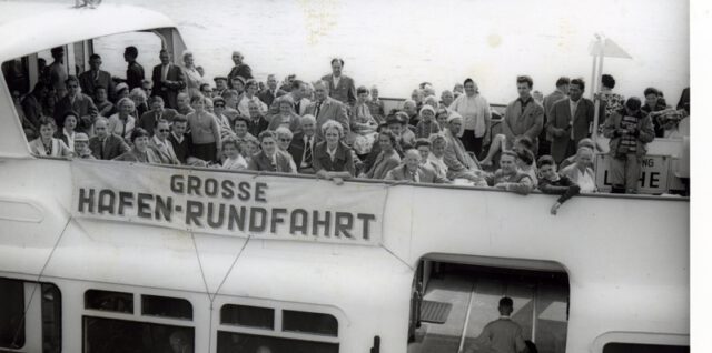 Große Hafenrundfahrt ca. 1961 (Pap232)